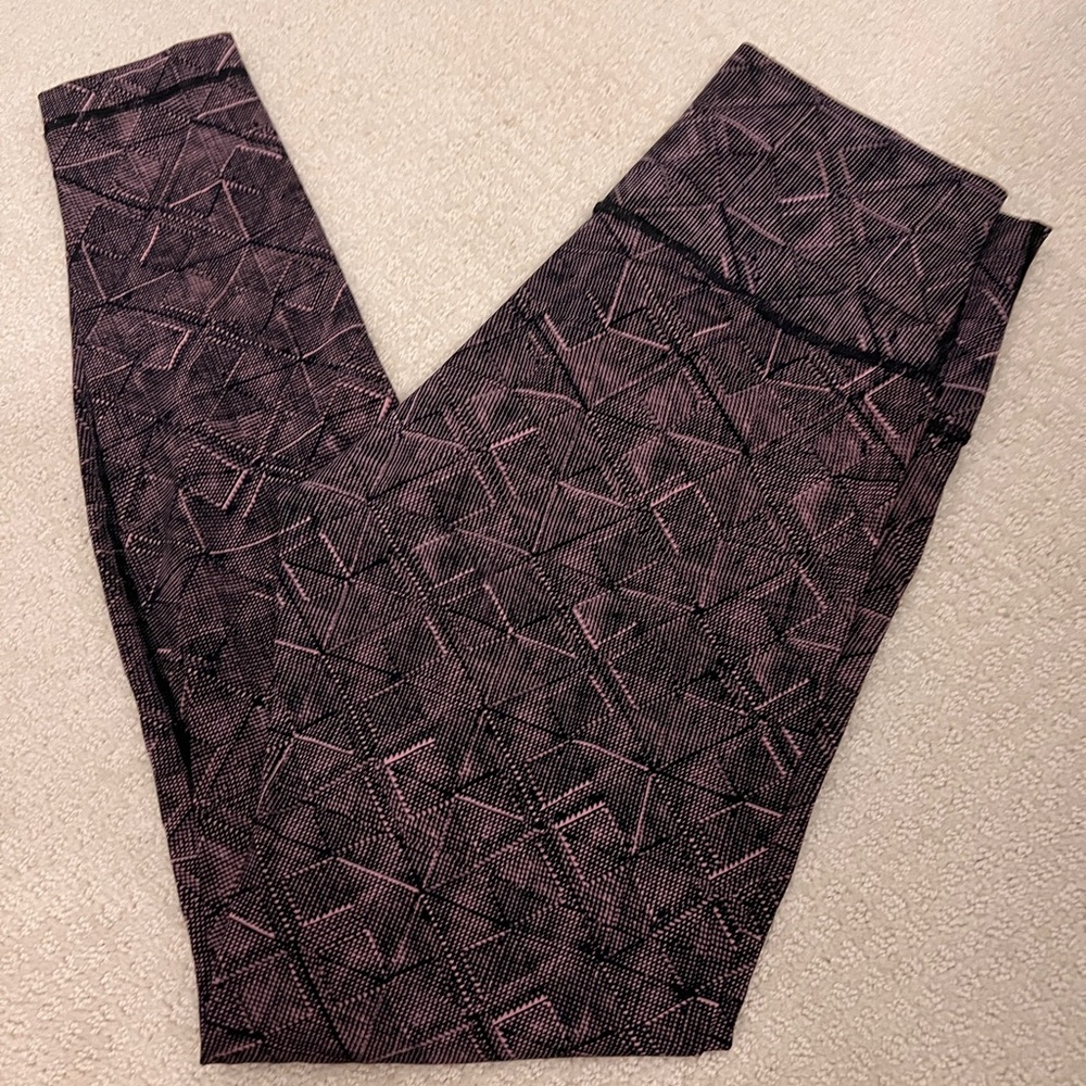Lululemon Wunder Under 28”